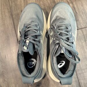 ASICS GEL-NIMBUS 27 - Women’s Size 7.5 - Monument Blue/Winter Green